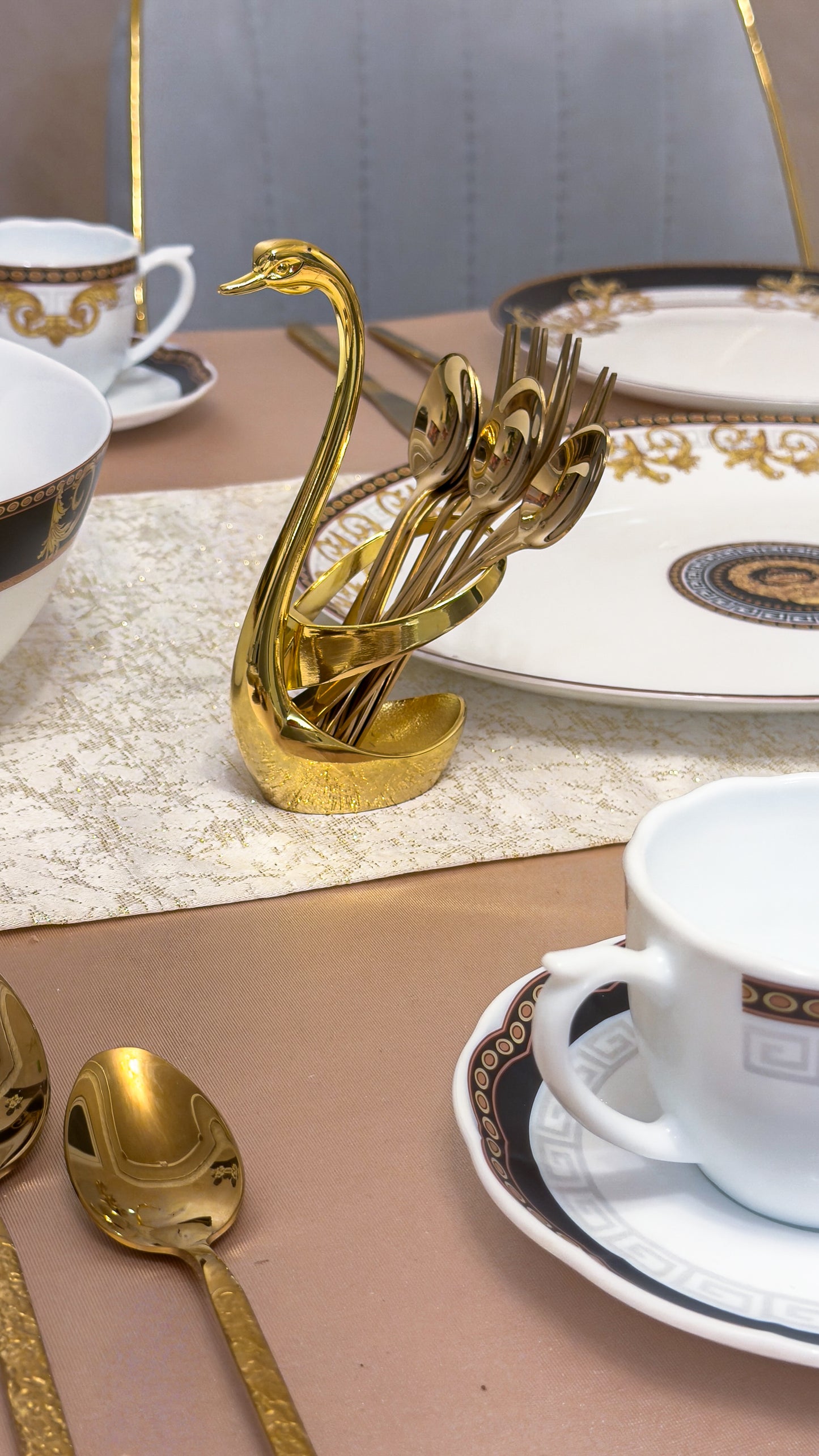 Set tacâmuri suport tip lebădă 7 piese